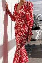 Load image into Gallery viewer, Rowena Floral Bishop Sleeve Smocked Midi Dress