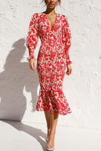 Load image into Gallery viewer, Rowena Floral Bishop Sleeve Smocked Midi Dress