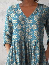 Load image into Gallery viewer, Women's Retro Floral Art Print Casual Cotton And Linen V-neck Top