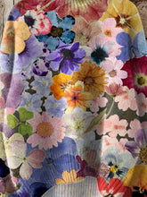 Load image into Gallery viewer, Vintage Lovely Floral Pattern Art Print Knit Turtleneck Pullover Sweater