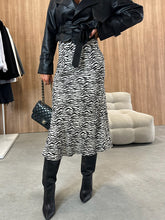 Load image into Gallery viewer, Fashion Trend High-Waisted Printed Skirt