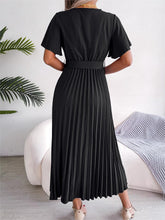 Load image into Gallery viewer, Crossover V-neck Pleated Maxi dress