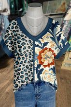 Load image into Gallery viewer, Retro Heart Graphic Casual Tee 3218