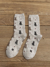 Load image into Gallery viewer, Lovely Cats &amp; Heart Pattern Comfy Knit Socks