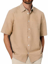 Load image into Gallery viewer, Hawaiian Men's Pleated Fabric Pocket Short Sleeve Shirt