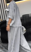 Load image into Gallery viewer, Women's Comfortable Striped Top And Pants Two-Piece Set