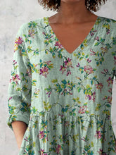 Load image into Gallery viewer, Women's Retro Floral Art Print Casual Cotton And Linen V-neck Top