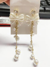 Load image into Gallery viewer, Women's Bohemian Long Pearl Shell Conch Earrings