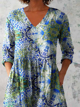 Load image into Gallery viewer, Women's Elegant Floral Pattern Round Neck Cotton and Linen Top