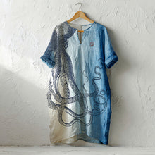 Load image into Gallery viewer, Japanese Octopus In Gradient Art Linen Tank Dress