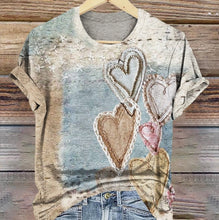 Load image into Gallery viewer, Retro Heart Graphic Casual Tee d69e