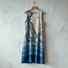 Load image into Gallery viewer, Japanese Octopus With Gradient Art Linen Tank Dress