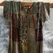 Load image into Gallery viewer, Retro Heart Graphic Casual Tee 0960