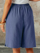 Load image into Gallery viewer, Women's Solid Color Buttoned Loose Casual Shorts (With Pockets)