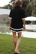 Load image into Gallery viewer, Contrast Wavy Shirt Two-piece Shorts Set