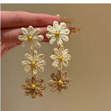 Load image into Gallery viewer, Colorful Straw Flower Holiday Tassel Earrings