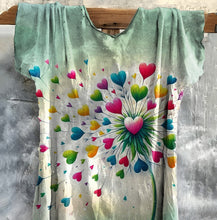 Load image into Gallery viewer, Retro Heart Graphic Casual Tee 948f