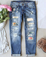 Load image into Gallery viewer, Vintage Valentine's Day Floral Print Ripped Jeans