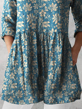 Load image into Gallery viewer, Women's Retro Floral Art Print Casual Cotton And Linen V-neck Top