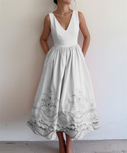 Load image into Gallery viewer, Elegant Floral Print V-neck Sleeveless Dress