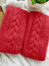 Load image into Gallery viewer, Soft Warm Over Knee Extra Long Knitted Socks