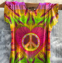 Load image into Gallery viewer, Retro Heart Graphic Casual Tee e01a