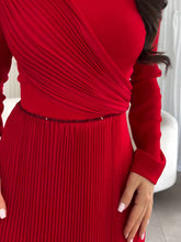 Load image into Gallery viewer, Elegant bright red pleated slim dress