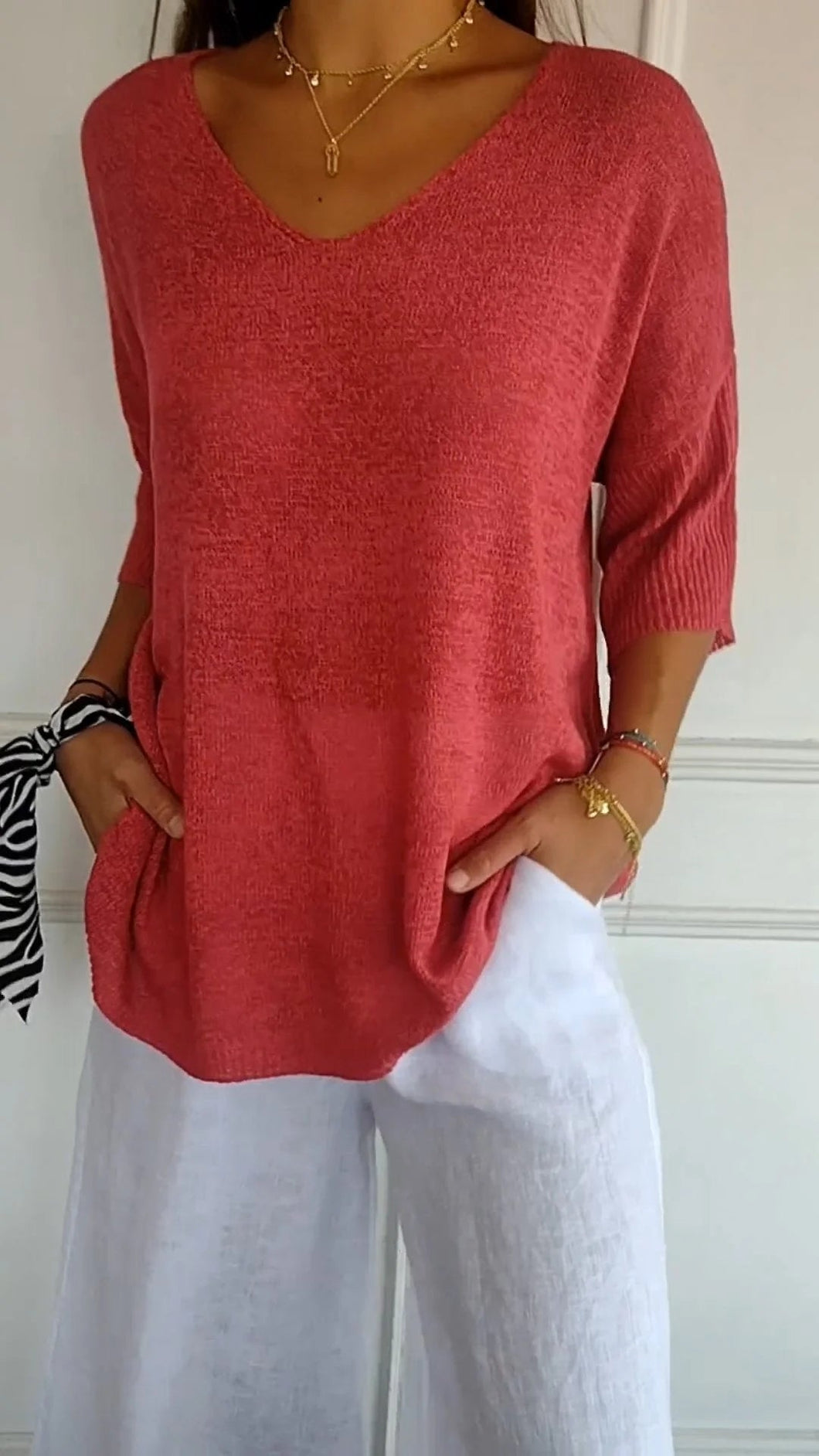 Solid Color Knitted V-neck Top