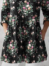 Load image into Gallery viewer, Women's Retro Floral Art Print Casual Cotton And Linen V-neck Top